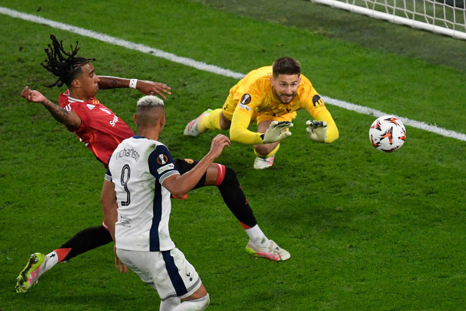 金年会官网-欧冠赛程吃紧，那不勒斯赛前门线救险，球迷炸锅，高层口径保持一致