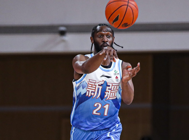 北京首钢迎欧超杯关键赛；转会期豪取连胜；引发热议；阵容厚度经受考验