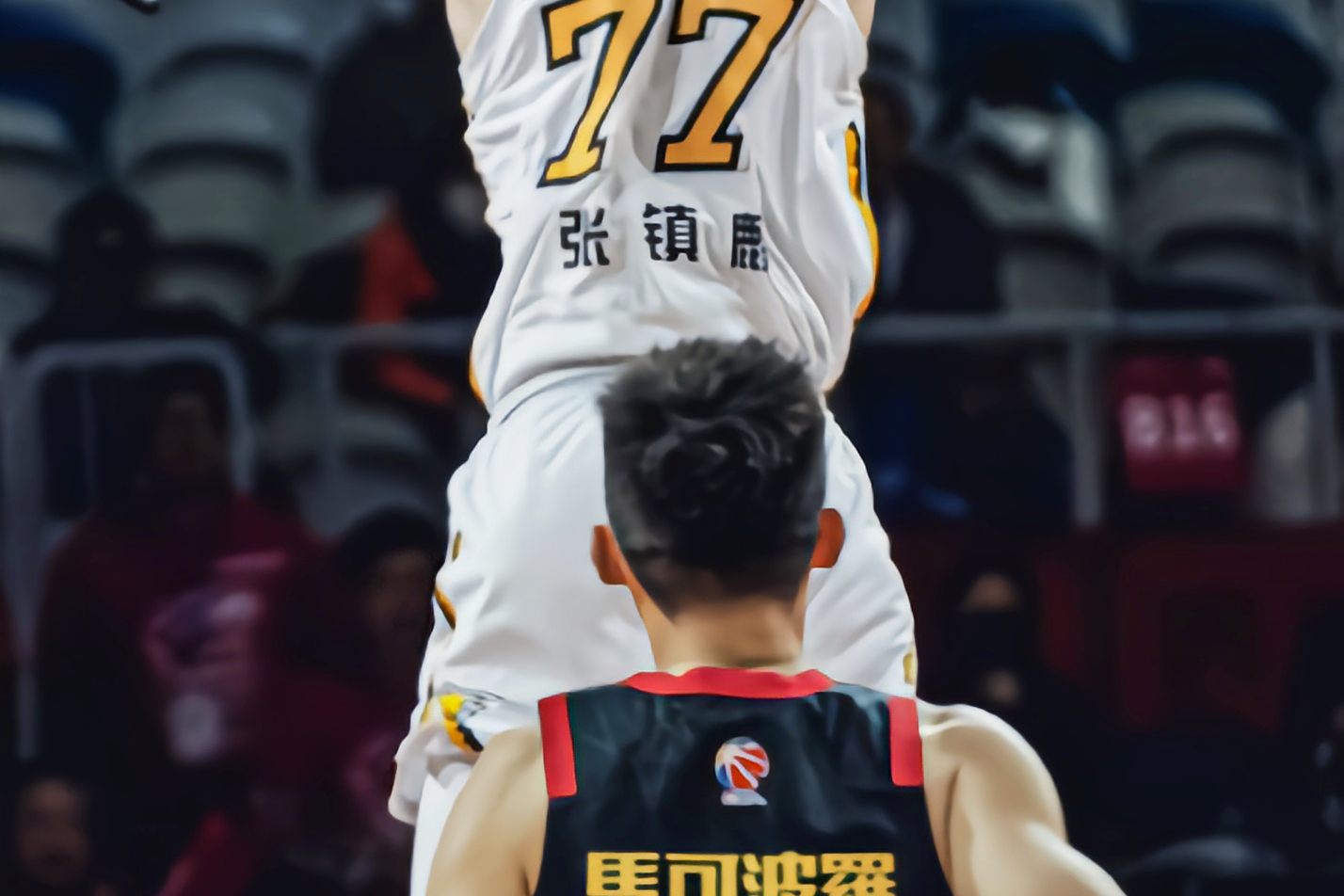 深圳男篮训练开放日，赛后止住颓势引欢呼，CBA常规赛在即，身体对抗强度拉满