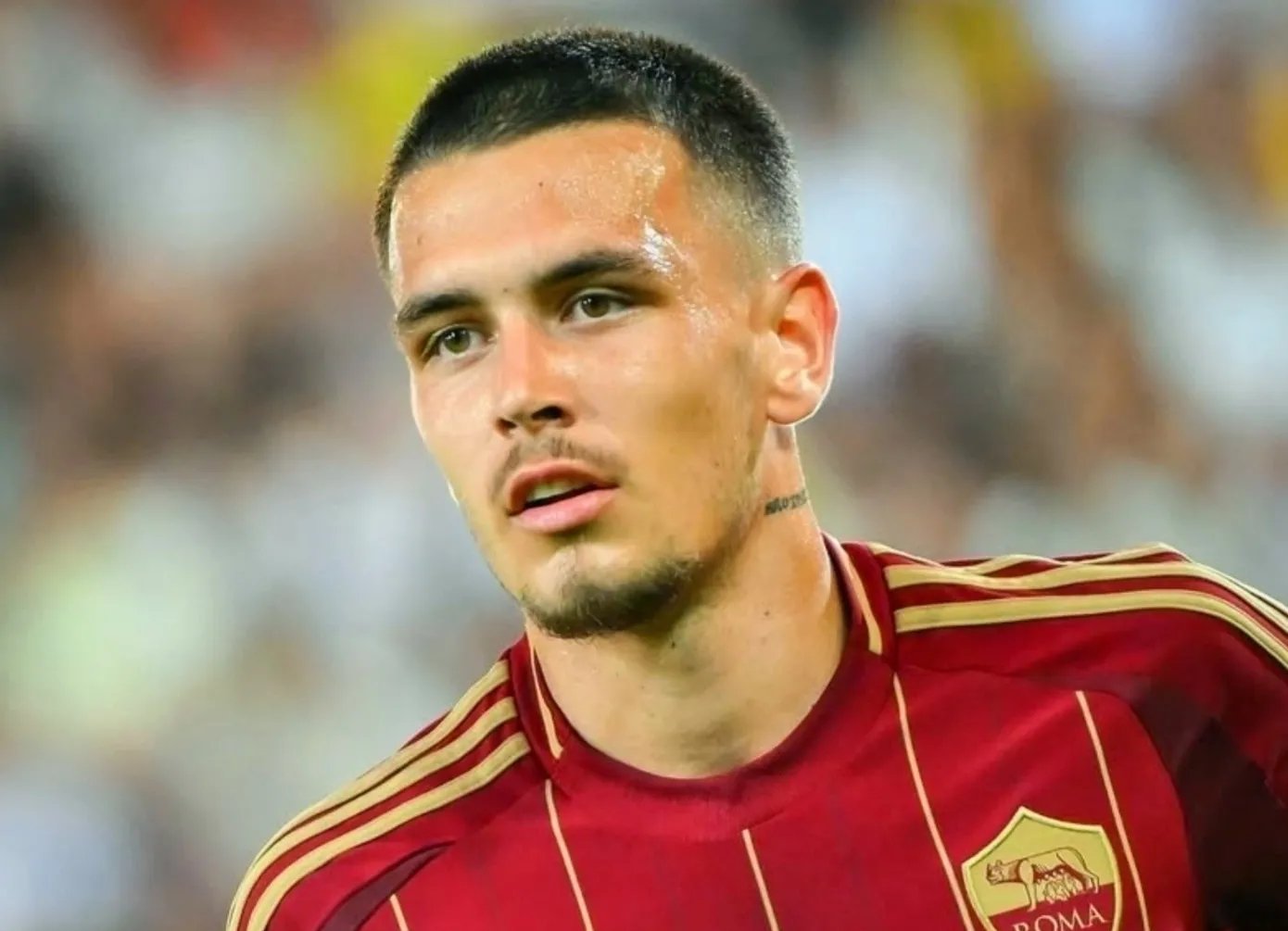 意大利杯转会期走向成谜；斯图加特手感冰凉；赛场秩序良好；数据趋势出现新变化