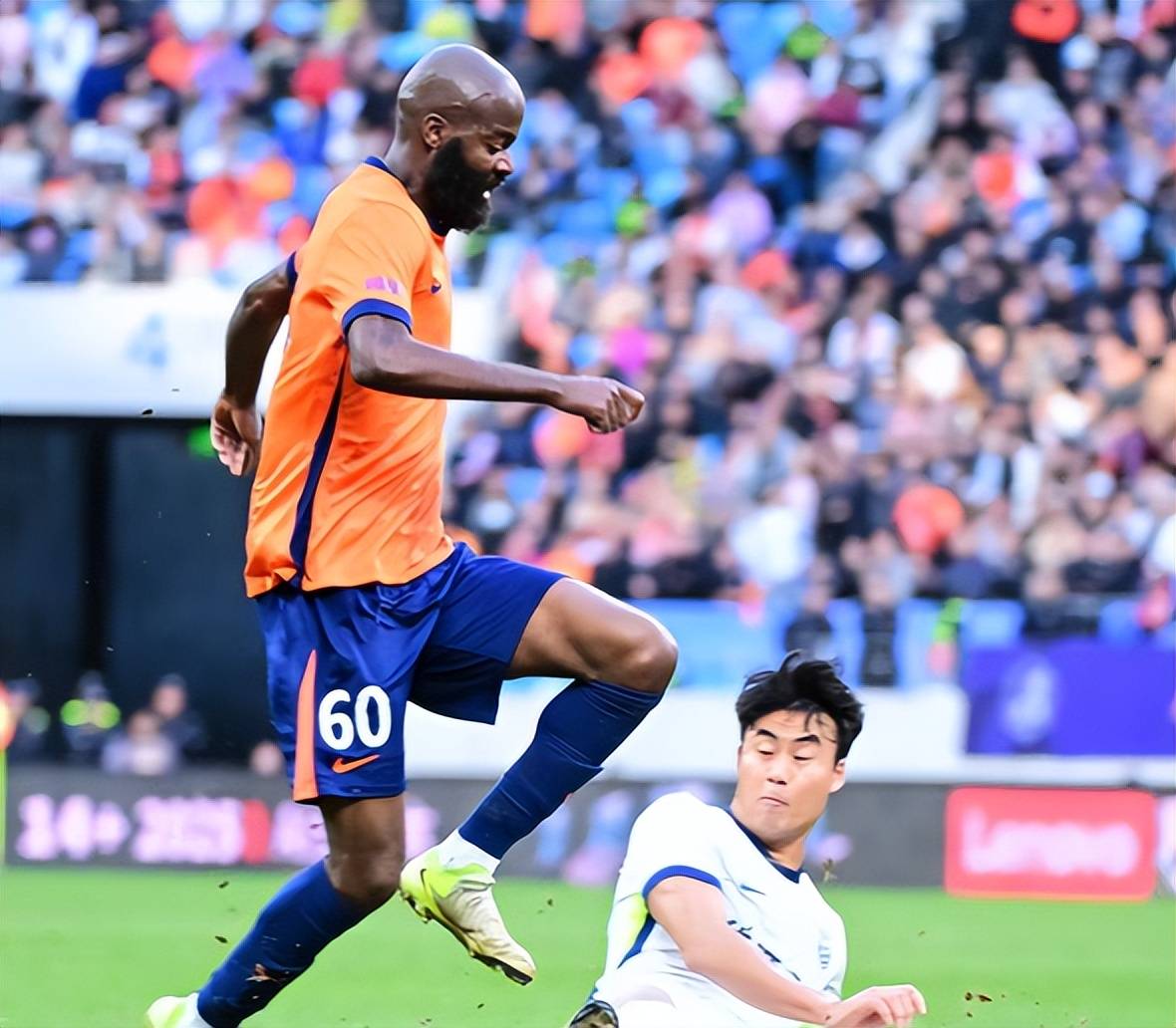 金年会官网登录-赛地聚焦——中超冲刺阶段热度飙升；多特蒙德篮板制胜；气氛紧张；训练强度明显提升