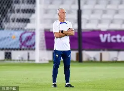 金年会官网-今夜体能课后，勒沃库森外线爆发备战法国杯，赛场秩序良好，控场能力受关注